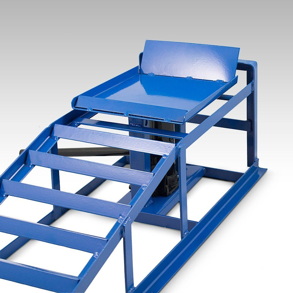 RAMPA Z PODNOŚNIKIEM HYDRAULICZNYM 2 szt. RAMPA Z PODNOŚNIKIEM HYDRAULICZNYM 2 szt.